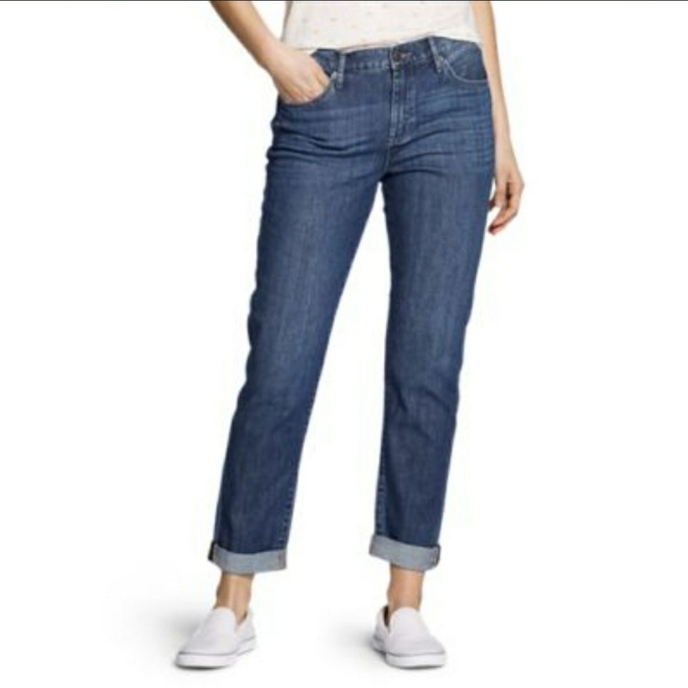 Eddie bauer black slightly curvy Jeans, slim fit size 36/36.